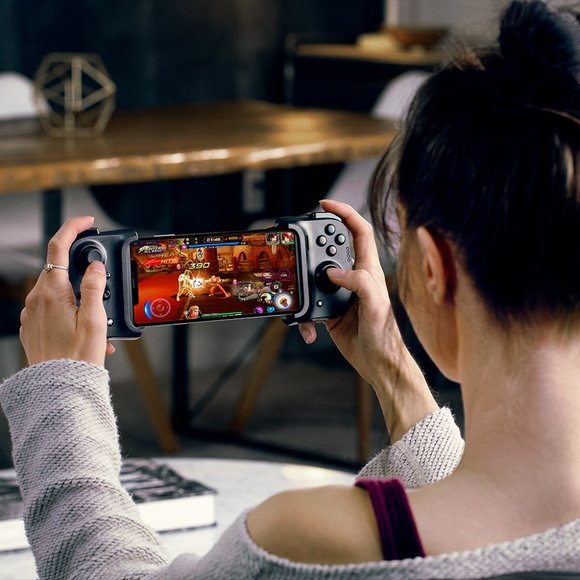 Razer Kishi - Controller for iPhone- Universal Gaming Controller for iOS - Picture 4 of 7